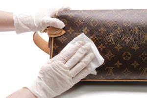 pulizia borse louis vuitton youtube|Louis Vuitton purse interior lining.